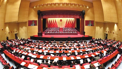 黔南州十四届人大六次会议举行第二次全体会议